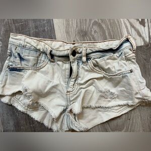 Forever‎ 21 Shorts Distressed Whitewash Denim 24